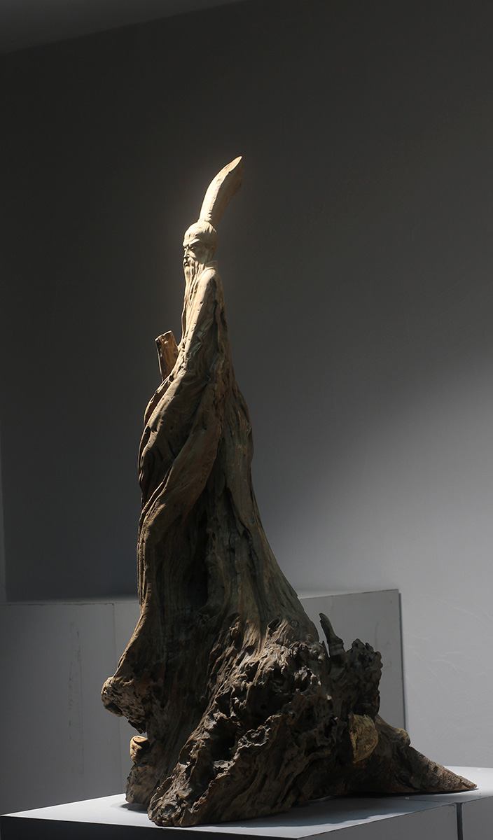 张德和 根雕《先天下忧》