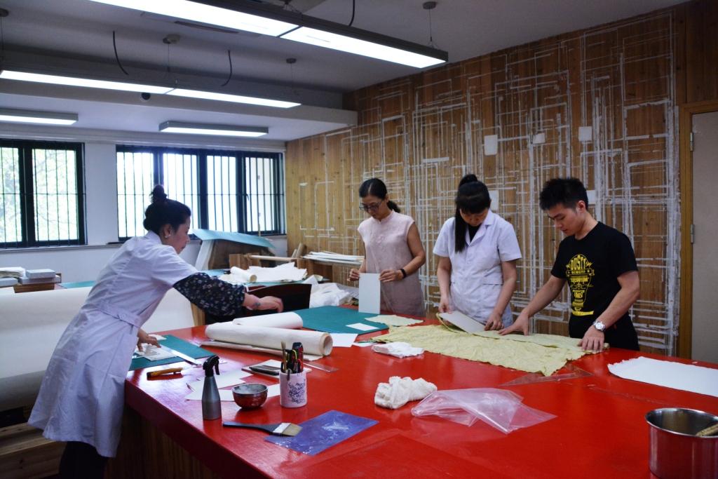 参与培训的人员都学到很多知识,都能够较好得独立完成经折装的制作